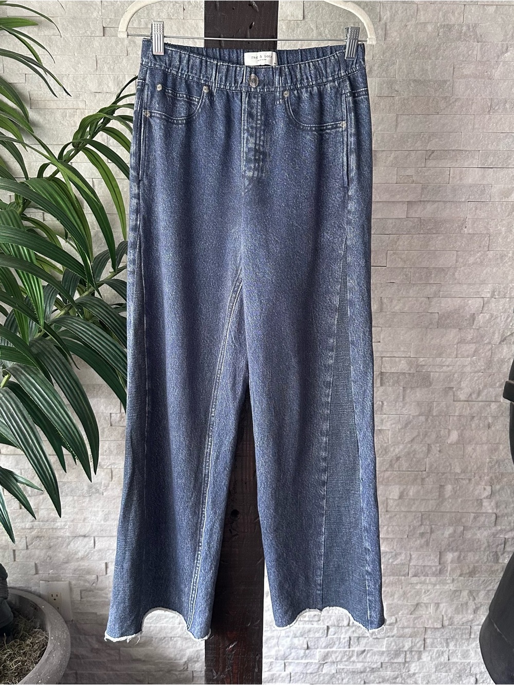 rag & bone Wide-Leg Two Tone Frayed Hem Miramar Jeans in Washed Blue Size Small - Picture 2 of 9